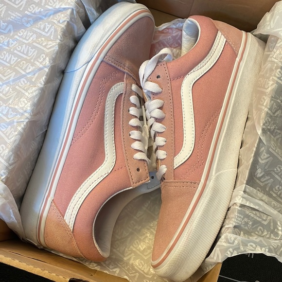 Vans - Picture 1 of 1